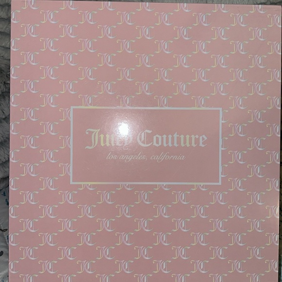 Juicy couture Pink Velvet purse, withh Heart Coin Purse and mini Glam Barrel - Picture 6 of 6